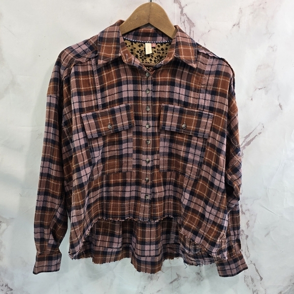 Anthropologie Shirt Womens XS Button Up Plaid Leopard Roll Tab Cropped Pilcro - Picture 1 of 13